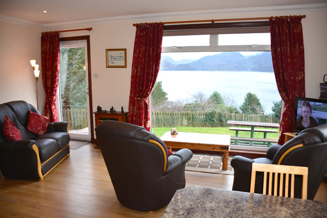 The sitting room of Shoreside Cottage